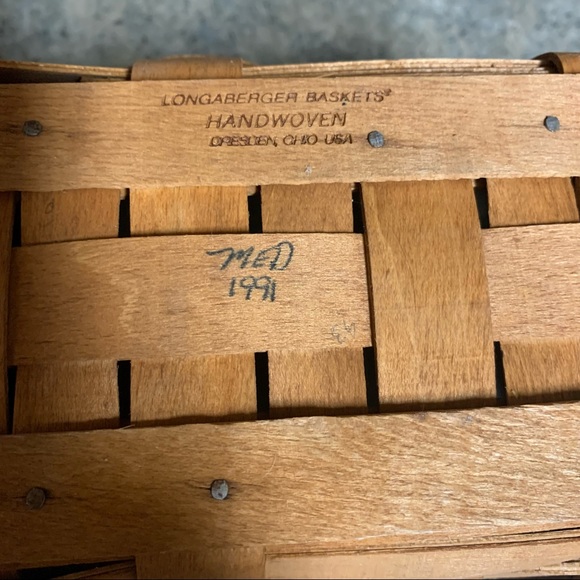 LONGABERGER VINTAGE BASKET (O) - Picture 3 of 4